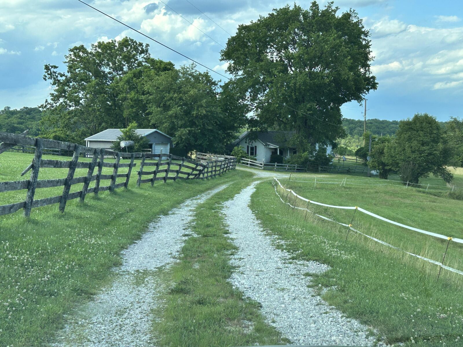 Property Photo: 4406 Lucas Lane KY 40601