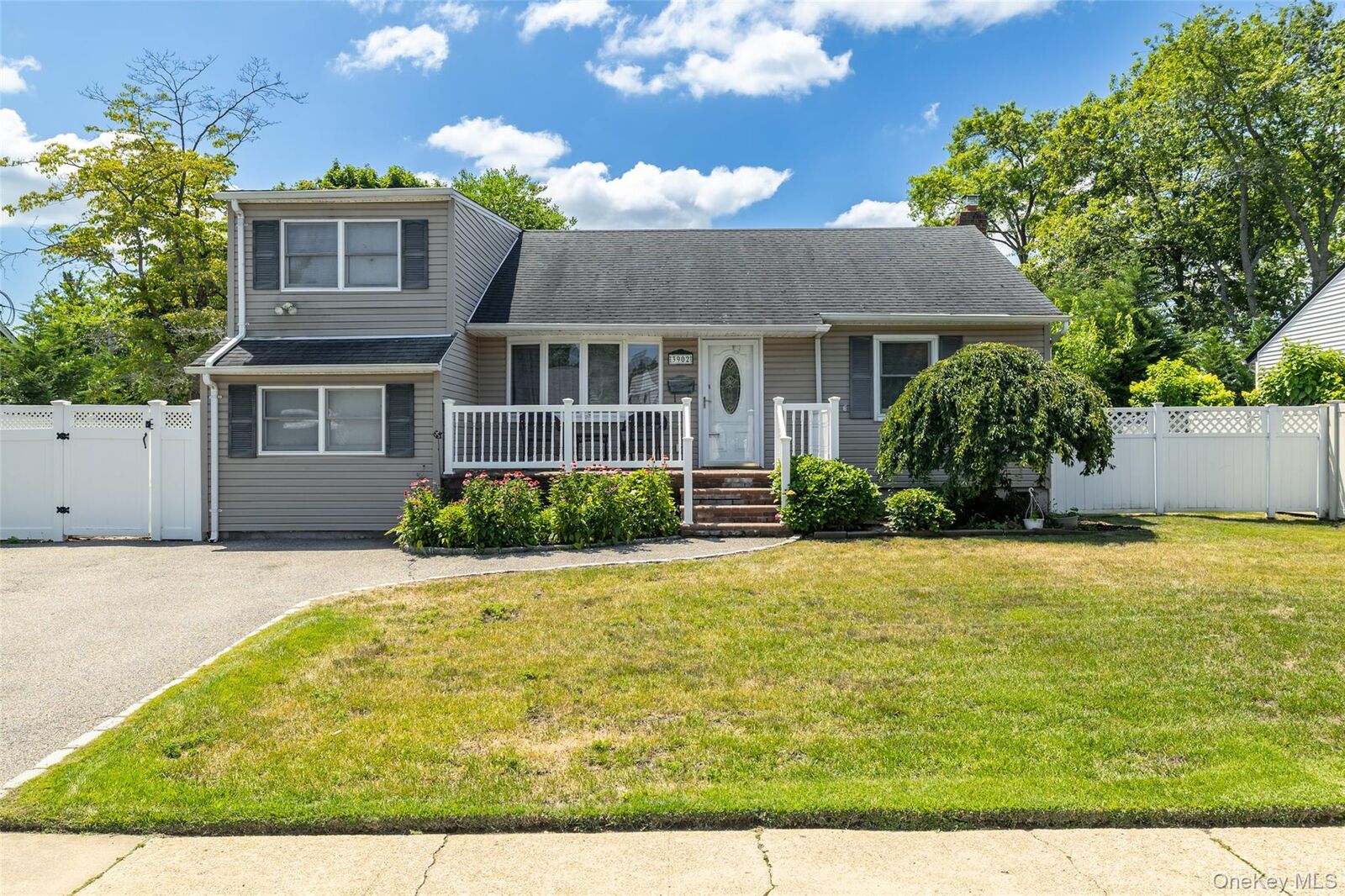 Property Photo: 3902 Clove Court NY 11783