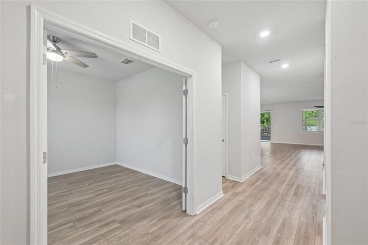 Property Photo:  11716 Brighton Knoll Loop  FL 33579 