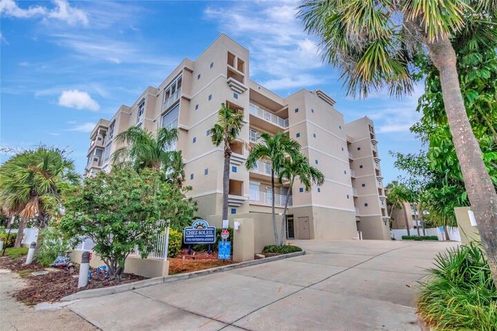 Property Photo: 2 15th Avenue 303 FL 33785
