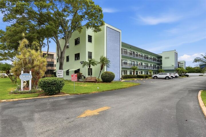 Property Photo:  5973 Terrace Park Drive N 109  FL 33709 