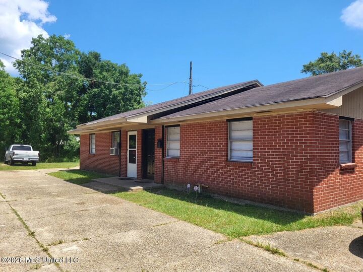 Property Photo: 1226 43rd Avenue MS 39501
