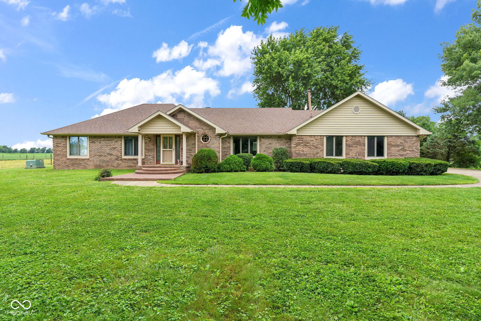 Property Photo: 6300 E 350 N IN 46131