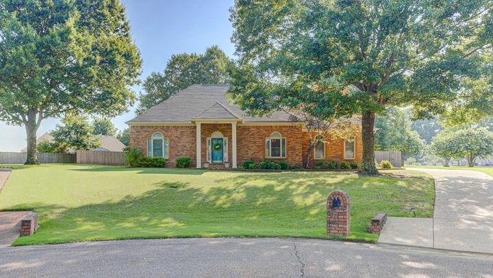 Property Photo: 3390 Pembroke Ellis Cv TN 38133