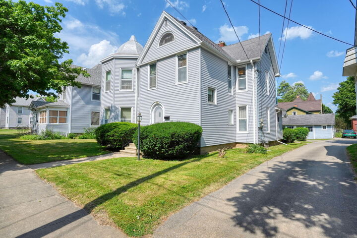 Property Photo:  615 2nd Street  MI 49203 