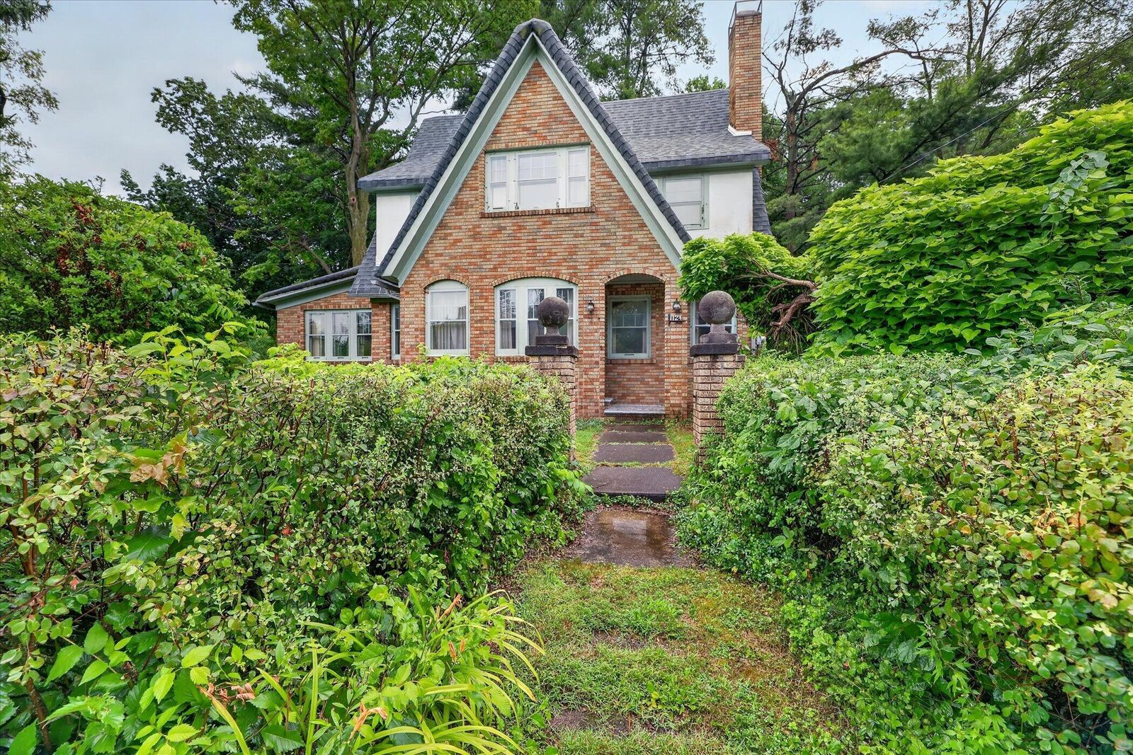 Property Photo:  1124 Ashley Drive  MI 49048 