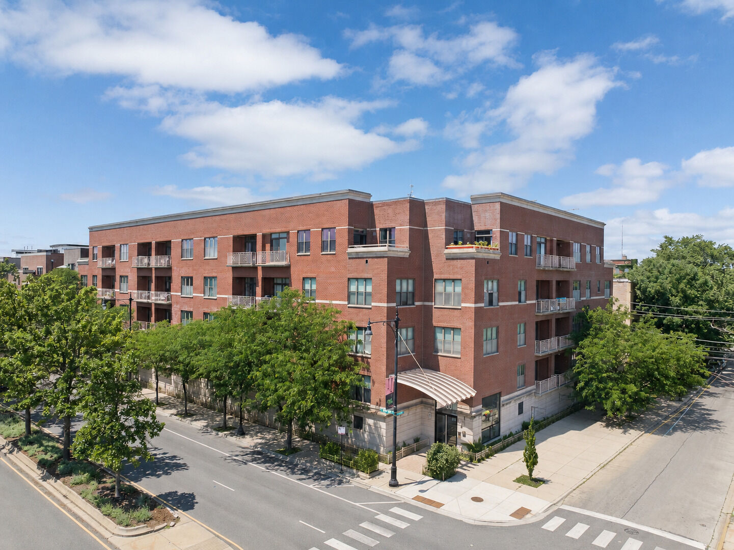 Property Photo: 3300 W Irving Park Road N3 IL 60618