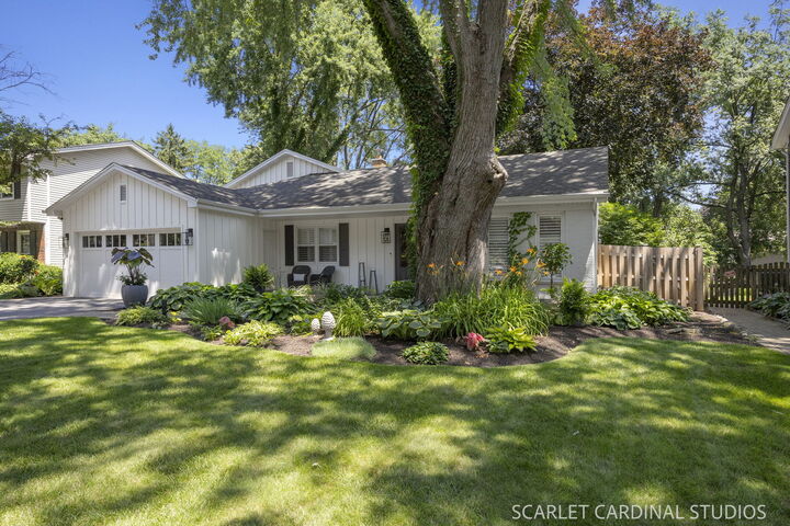 Property Photo: 1544 Clyde Drive IL 60565