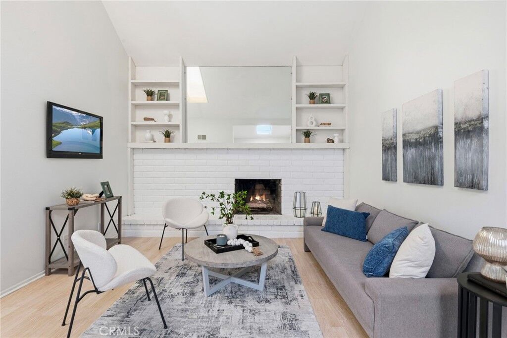 Property Photo: 3 Willow Tree CA 92612