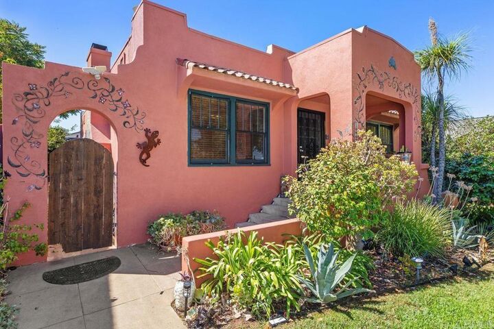 Property Photo:  147 W 7th Avenue  CA 92025 