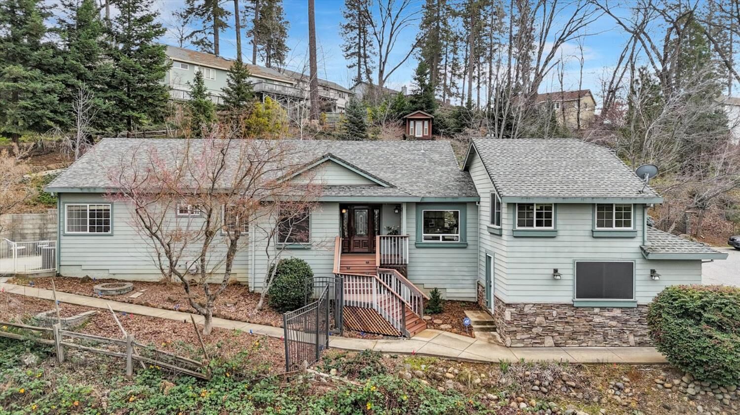 Property Photo:  124 Ruby Ledge Court  CA 95945 