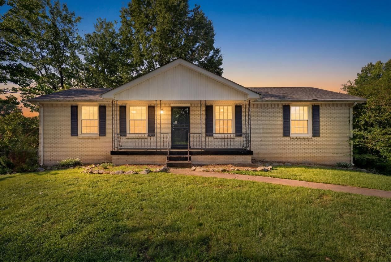 Property Photo:  304 Notgrass Rd  TN 37042 