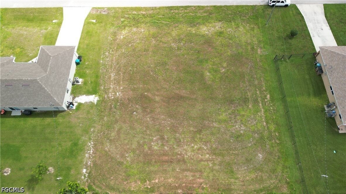Property Photo: 519 NW 20th Terrace FL 33993