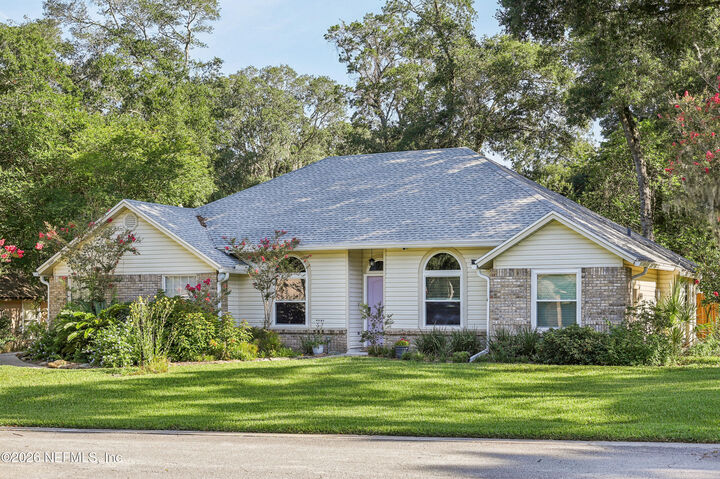 Property Photo:  13141 Ebbtide Court  FL 32225 