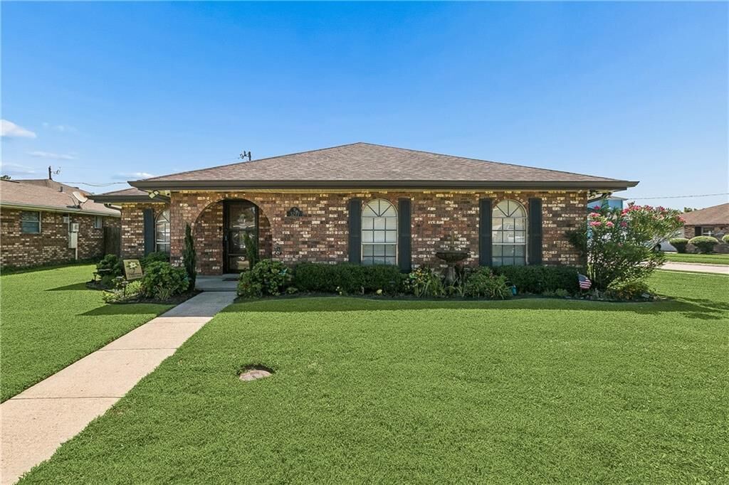 Property Photo:  3217 Jennifer Court  LA 70072 