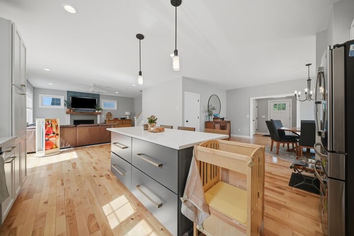 Property Photo: 37 Clover Lane NH 03053