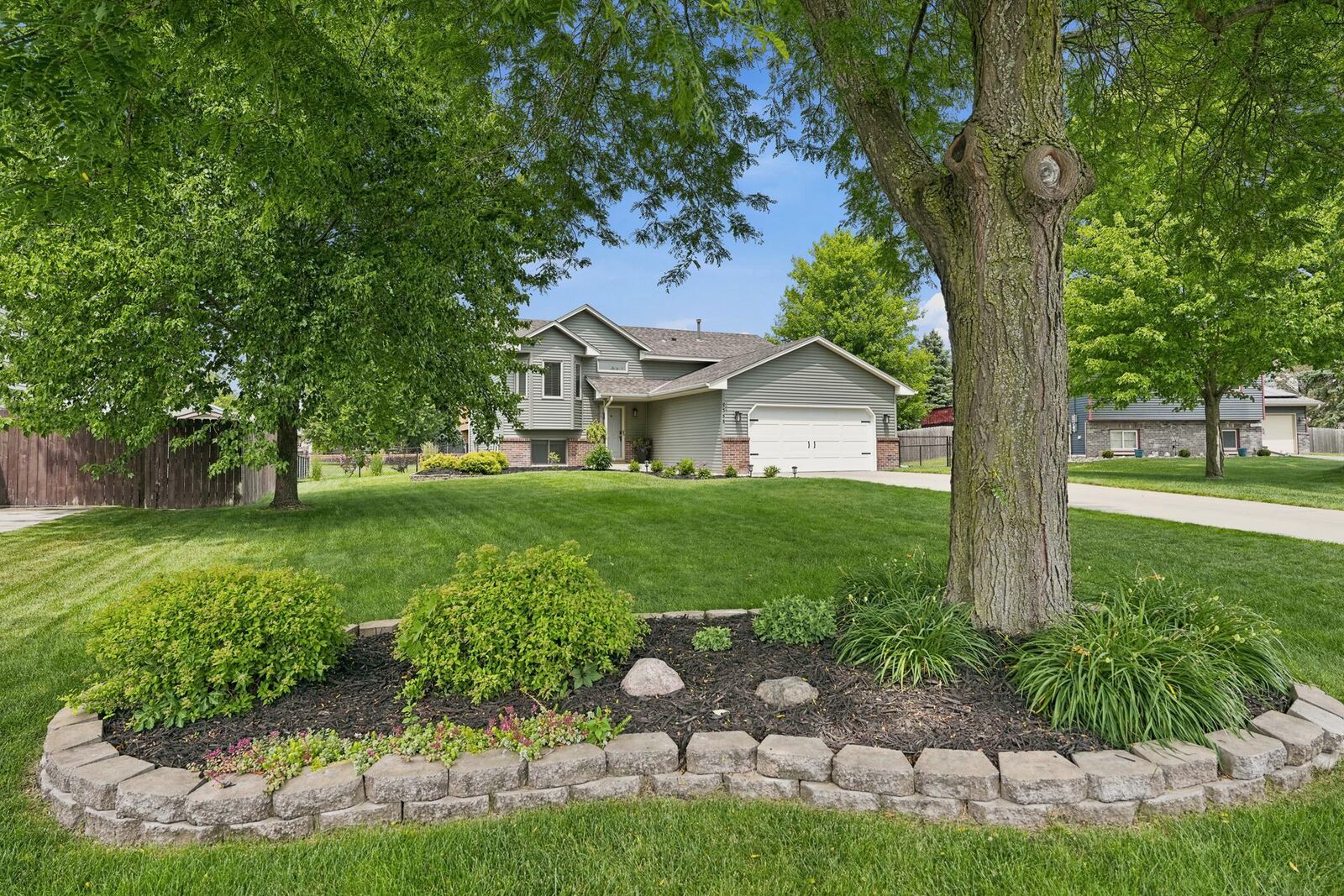 Property Photo: 9355 Jarrod Avenue S MN 55016
