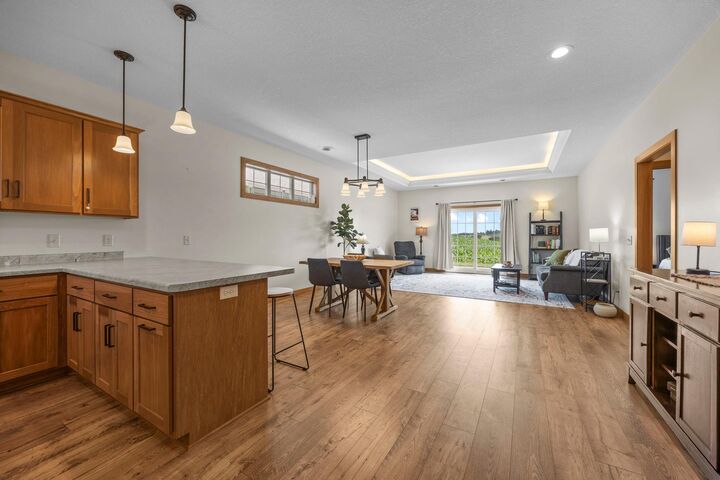 Property Photo:  127 Highland Circle  MN 55325 
