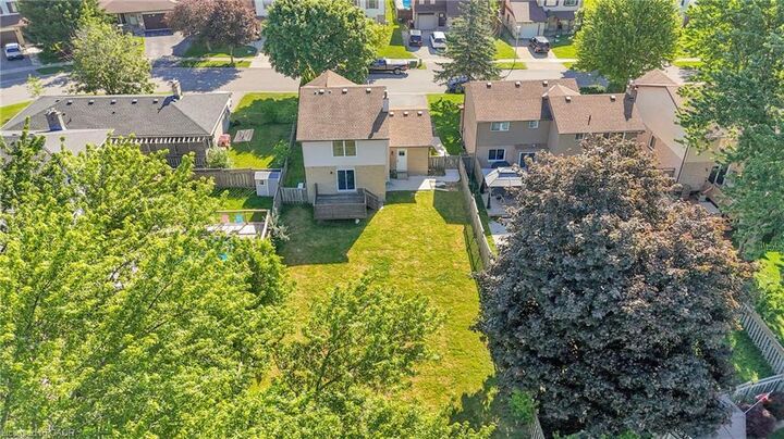 Property Photo:  127 Acorn Crescent  ON N6G 3V4 