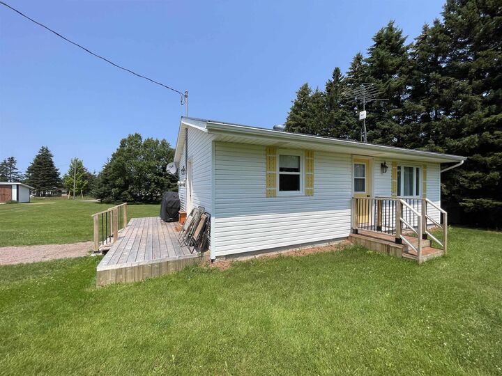 Property Photo:  408,404,396 Fortune Cove Road  PE C0B 1B0 