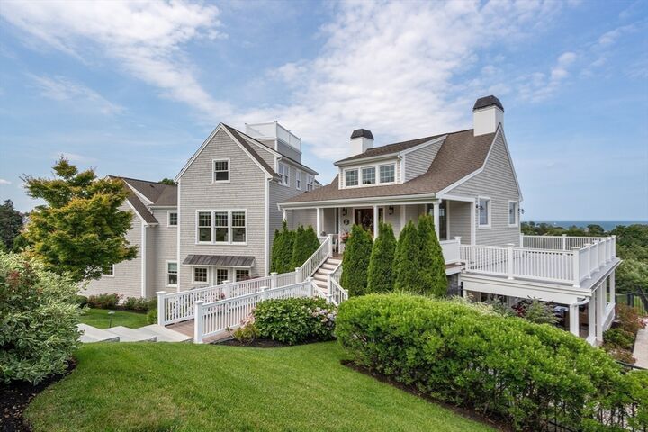 Property Photo: 18 Holly Hill Circle MA 02050