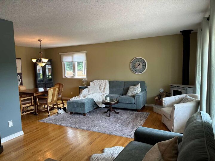 Property Photo: 134 Wiltshire Boulevard AB T4N 6B6