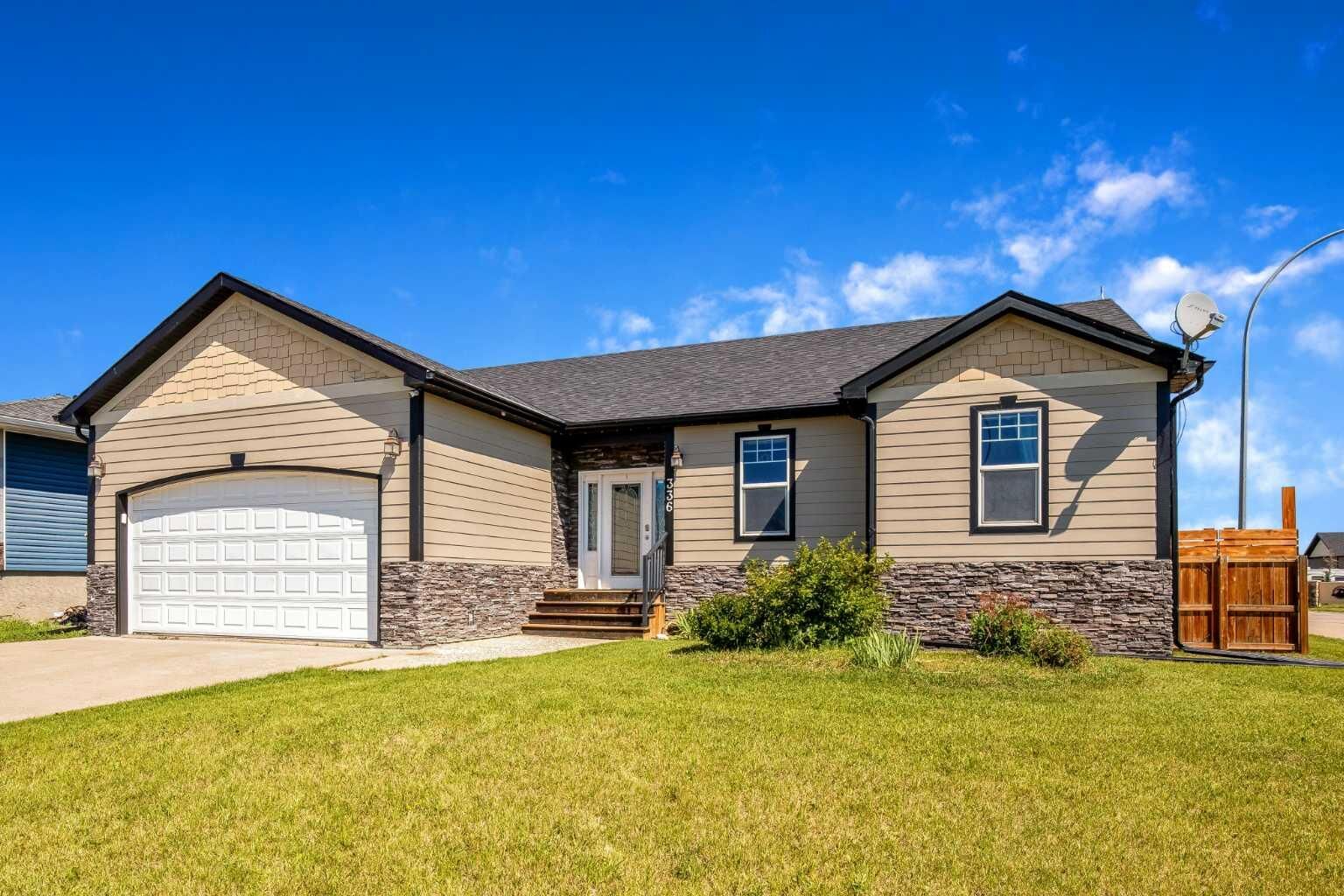 Property Photo: 336 Butte Place AB T0L 1Z0