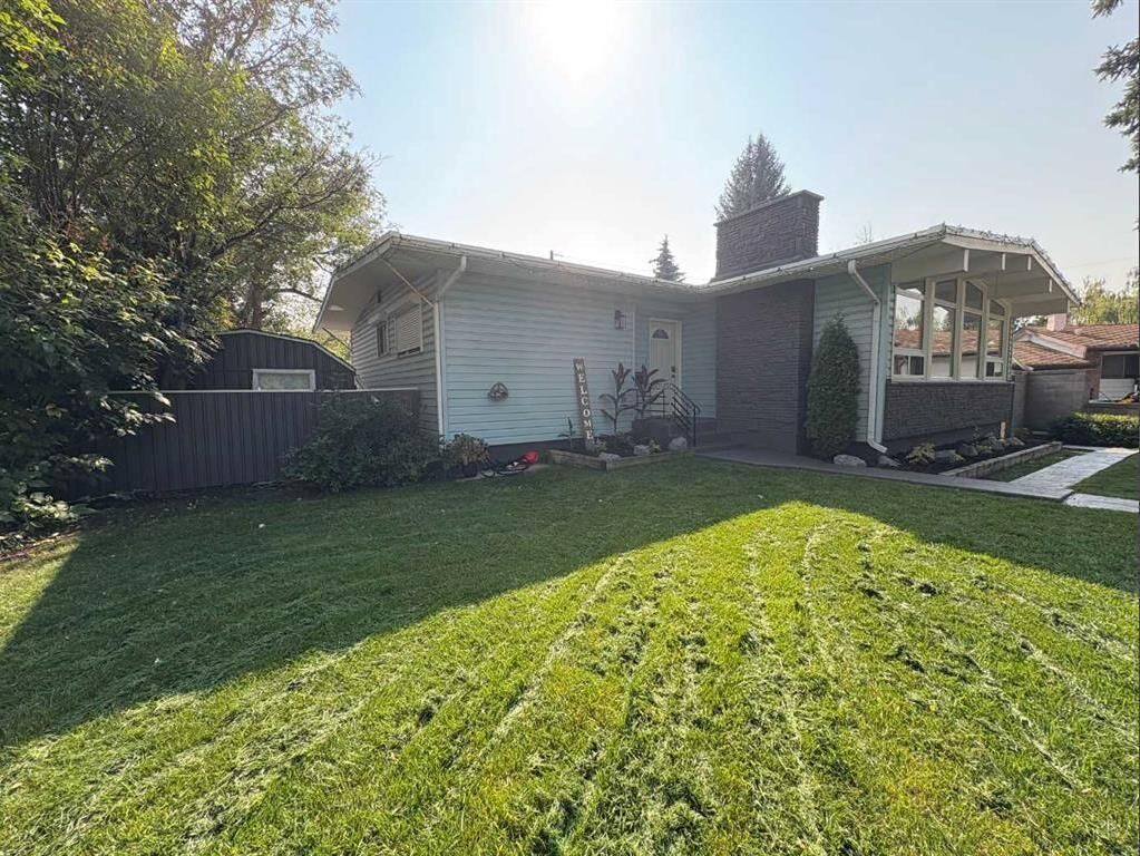 Property Photo:  8043 Elbow Drive SW  AB T2V 1K5 