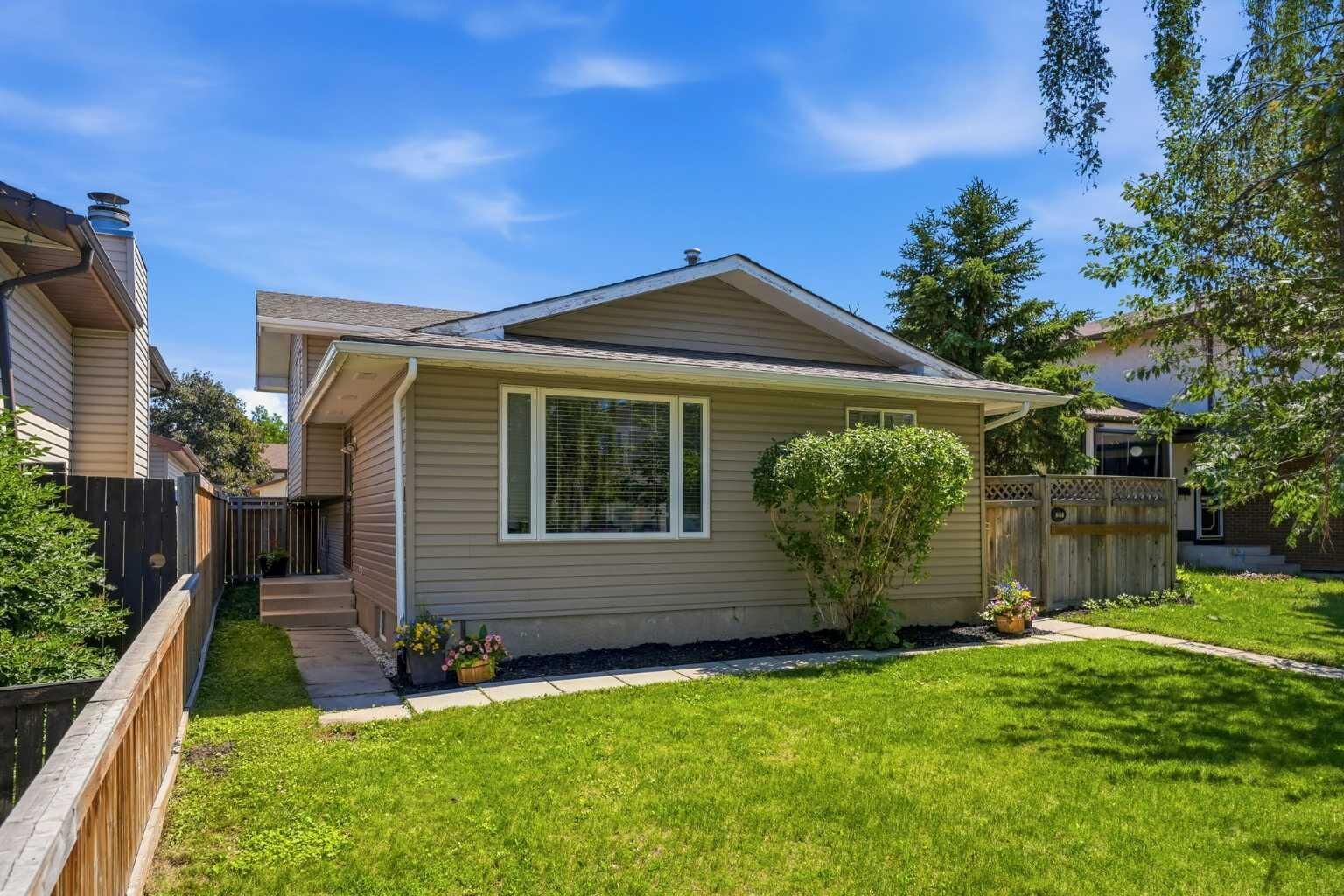 Property Photo:  151 Templevale Place NE  AB T1Y 4V6 