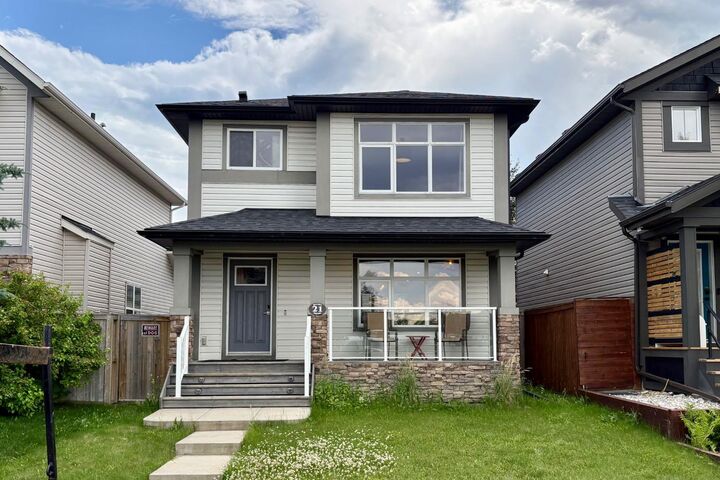 Property Photo:  21 Walden Square SE  AB T2X 0M9 