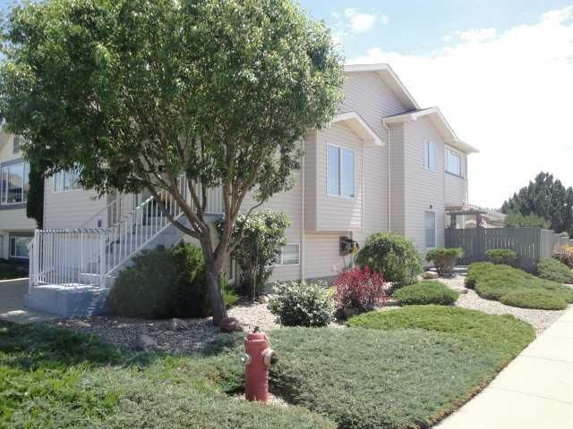 Property Photo: 94 Heritage Lane W AB T1K 7S4