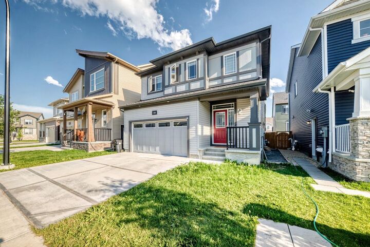 Property Photo:  140 Carringham Road NW  AB T3P 1V3 
