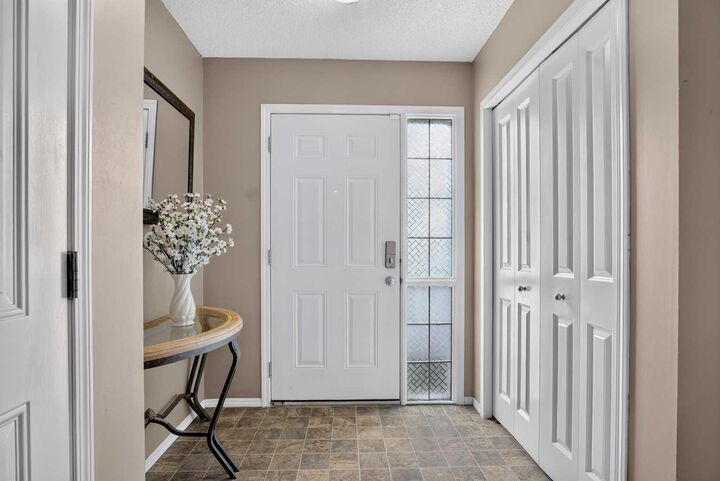 Property Photo: 800 Yankee Valley Boulevard SE 1204 AB T4A 2L2