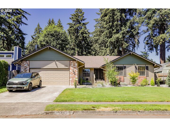 Property Photo:  10310 SE 14th Cir  WA 98664 