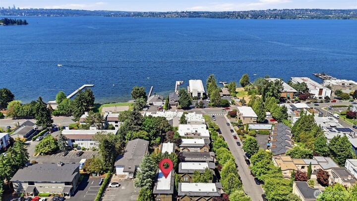 Property Photo: 10135 NE 62nd Street C WA 98033
