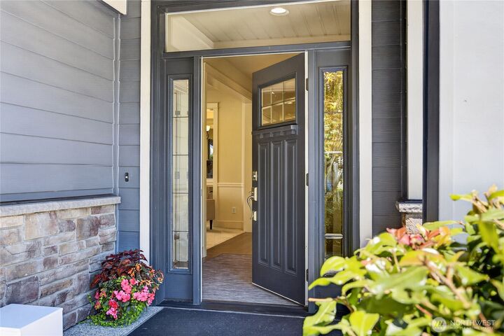Property Photo: 21056 SE 6th Place WA 98074