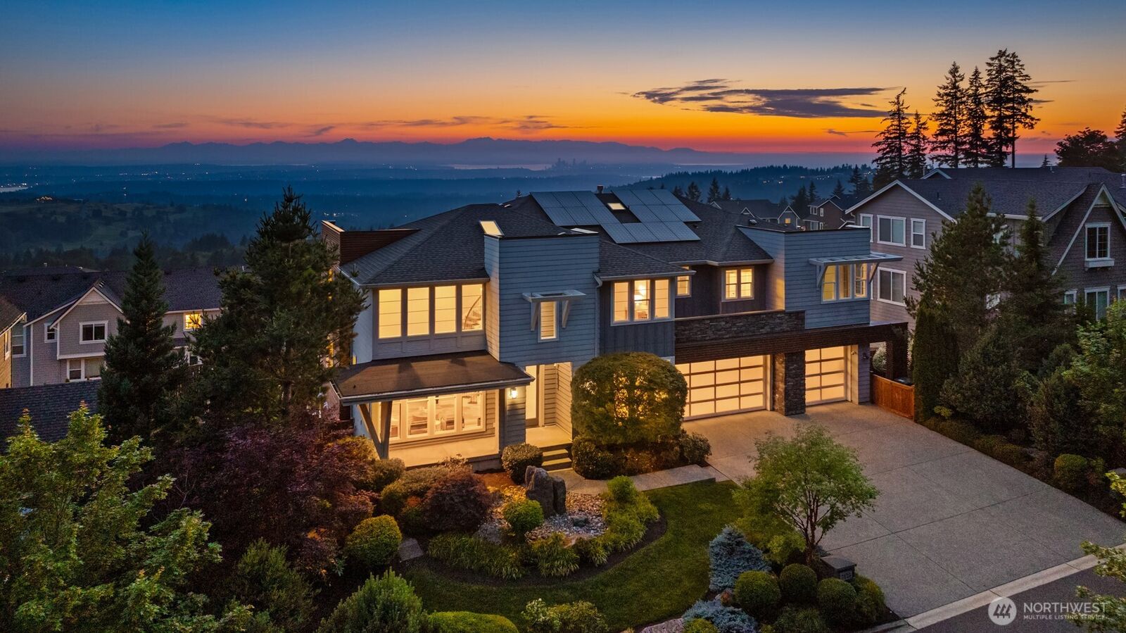 Property Photo:  7123  172nd Avenue SE  WA 98006 
