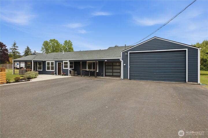 Property Photo: 406 1st Avenue E WA 98047