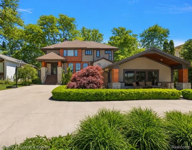 Property Photo:  1345 E Lake Drive  MI 48377 