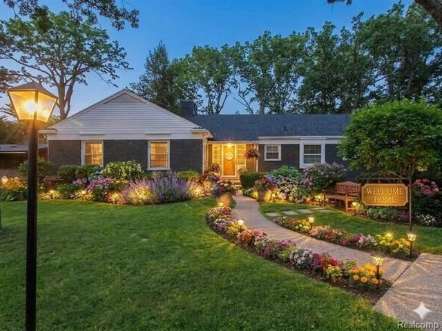 Property Photo:  330 Cole Road  MI 48162 