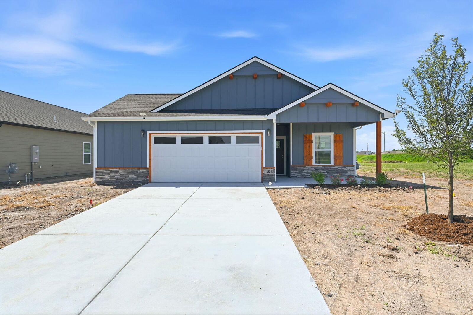 Property Photo:  1558 N Emerald Valley Dr  KS 67110 