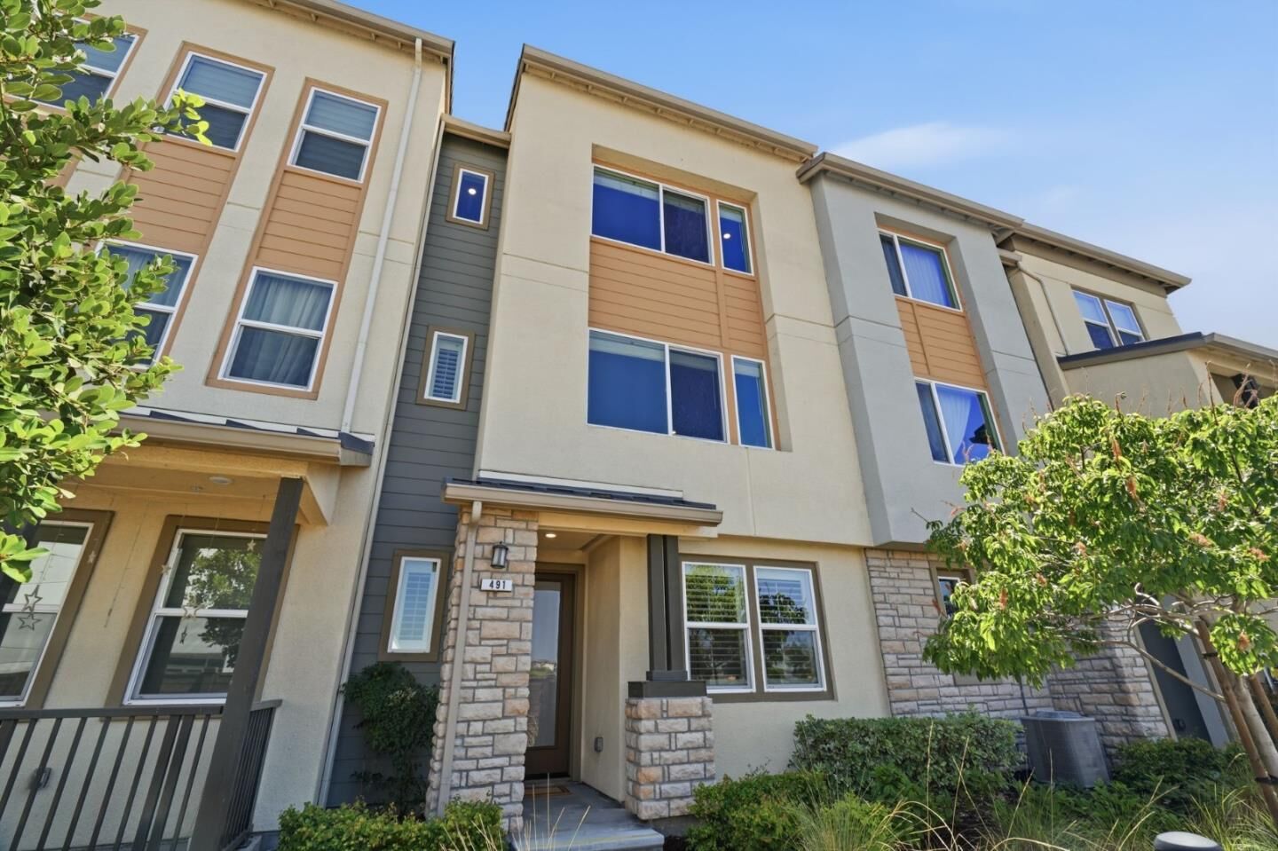 Property Photo:  491 Snap Dragon Street  CA 95035 