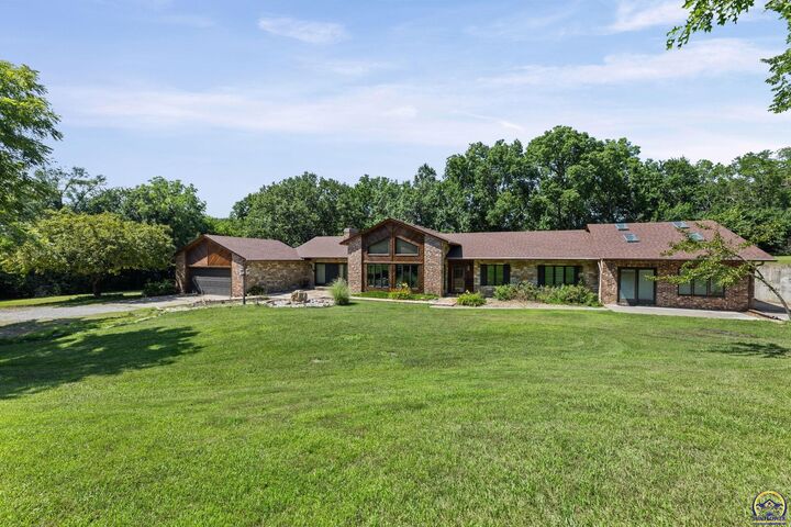 Property Photo: 3840 NE Kimbal Rd KS 66617