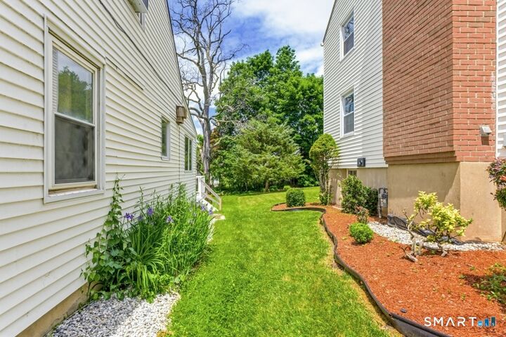 Property Photo: 98 Woodmere Road CT 06119
