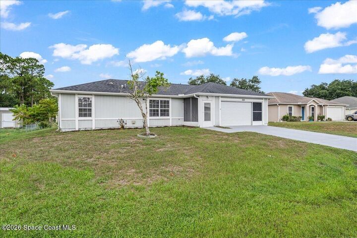 Property Photo:  360 Wendover Road SW  FL 32908 