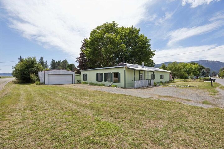 Property Photo: 603 W Court Ave WA 99109