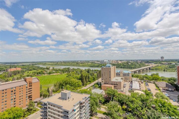 Property Photo: 320 5th Avenue N 408 SK S7K 2P5
