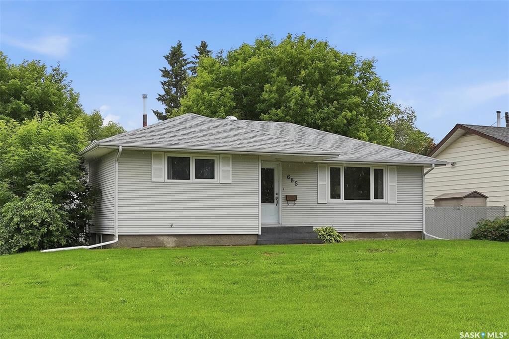 Property Photo: 685 River Street E SK S6V 0H8
