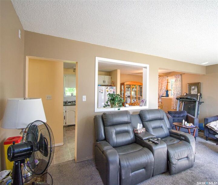 Property Photo: 219 Nicoll Avenue SK S0G 4C0