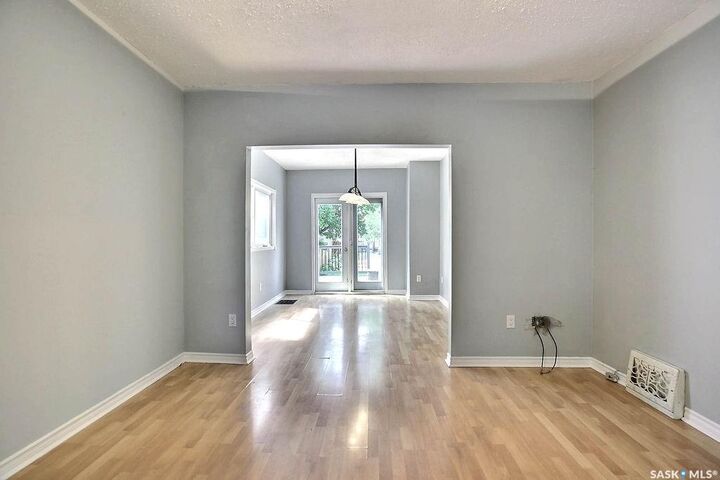 Property Photo:  2066 Wallace Street  SK S4N 4A4 